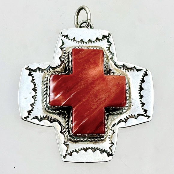 JOAN SLIFKA Sterling Spiny Oyster Shell Cross Charm/Pendant - Picture 1 of 3